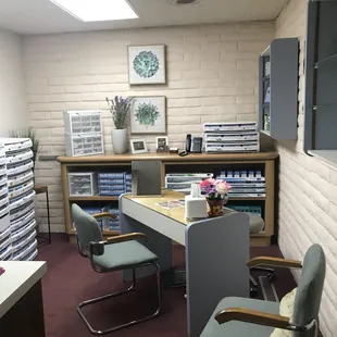 Contact Lens room