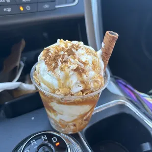 5. Caramel Crunch Ice Cream Sundae