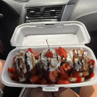 Me and my other went and got a banana split and the #9- tropical!Customer service was amazing and we&apos;ll definitely be going back! 10/10!
