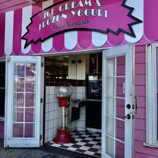 Entrance inside on the other side