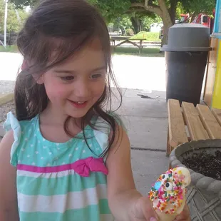 Tot cone makes her so happy