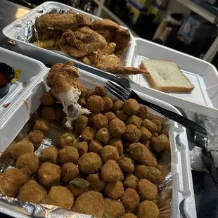 chicken, fried chicken wings, poultry, fried chicken, food, chicken wings, bbq wings, chicken wings and fried chicken, bbq chicken