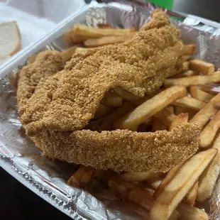 Catfish Basket With Fries