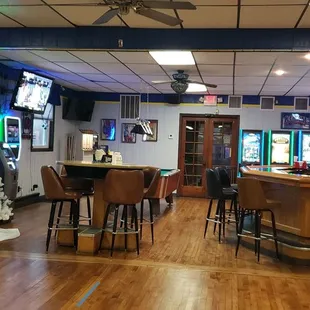 the bar and the televisions
