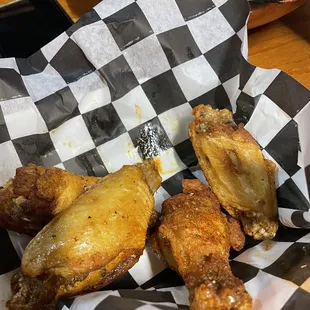 Wet Cajun wings