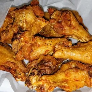 Lemon pepper wings.  Nice size, meaty, well fried, but....no flavor (other than chicken).