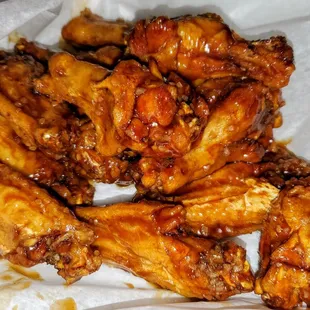 Asian Garlic wings. Nice size, meaty, well fried, but....very little flavor (other than chicken).