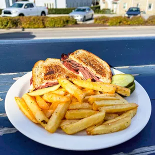 Thursday Lunch Special: Hot Pastrami Sandwich!