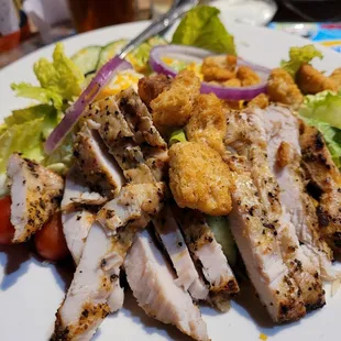 Garden salad + grilled chicken
