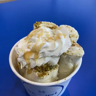 Pistachio rolled ice cream