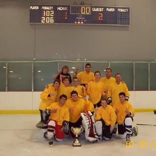 Adult Hockey at Icetown Riverside!
