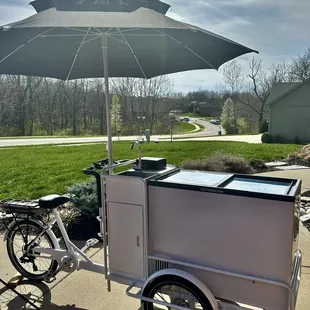 Mobile Gelato and Italian Ice cart for all your needs
