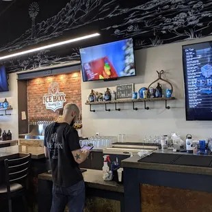 Current tap list in upper right