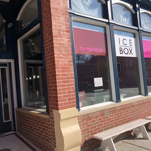 Relocated in April 2021 to main business district in downtown Zelienople