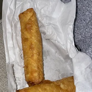 2 Pieces Pork Egg Rolls