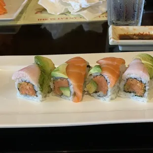 Fashion Roll (Spicy Tuna, Avocado, Crunch top w. Salmon, Yellowtail &amp; Avocado)