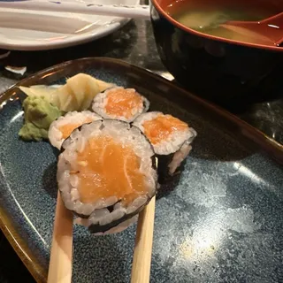 Sakemaki Roll