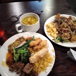 Hibachi grill and various entrees from the buffet