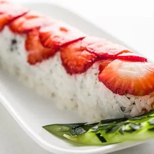 #79 Star strawberry roll