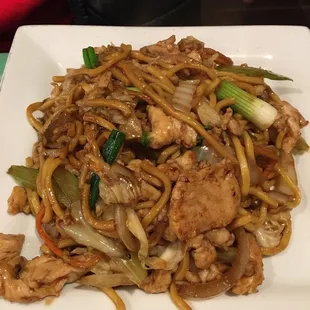 Chicken Lo Mein