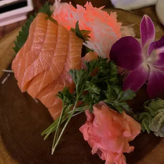 Salmon (Sake) Sashimi