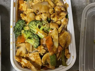 East Wind Chinese Food & Sushi