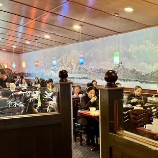 Shen Yun Acrobats in the house having early dinner performing in Jacksonville starting tomorrow &amp; Orange Park - April 4, 2023