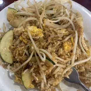 Hibachi rice, zucchini and bean sprouts