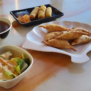 Yummy,crabrangoon, spring rolls.