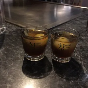 oysters and mussels, drink