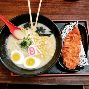 Tonkotsu pork cutlet ramen