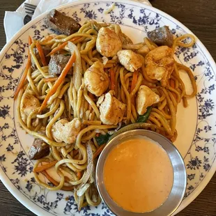 Yaki Soba Noodle w/ chicken and steak