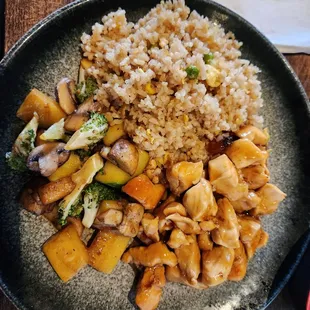 Lunch hibachi chicken with fried rice and veggies