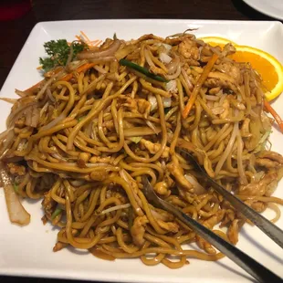 Chicken Lo Mein