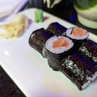 Salmon roll