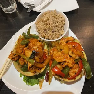 Mango with chicken and shrimp