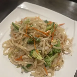 Vegetable yaki udon