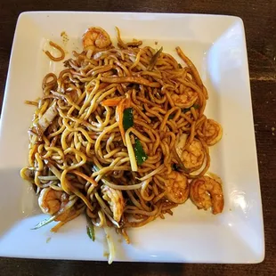 Shrimp lo mein.