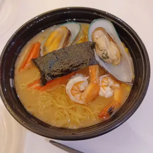 Seafood ramen