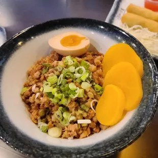 Shredded char siu donburi