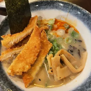 Crispy chicken ramen