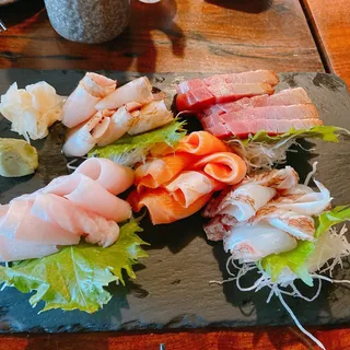 24 Pieces Omakase Sashimi