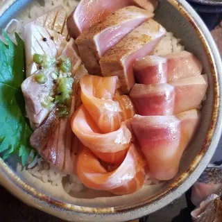 Deluxe Toro Bowl Sashimi Combo