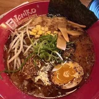 Tonkotsu Kuro Ramen