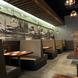 sushi and sashimi, interior