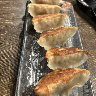 Handmade Gyoza(6) $8