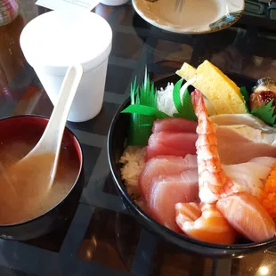 Deluxe Seafood Bowl