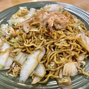 Shrimp yakisoba