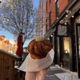 Matcha Cruffin