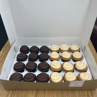 These are the vegan cupcakes! Chocolate brownie &amp; guava